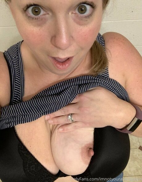 Notyouraveragejen8 onlyfans nsfw