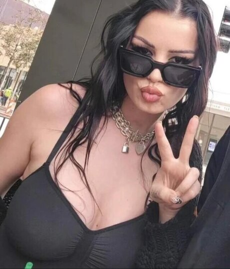 Saraya Jade Bevis onlyfans boobs
