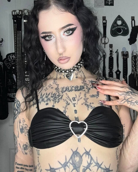 chl0lunaa onlyfans creator