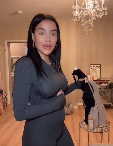 Leyla Lahouar onlyfans free content