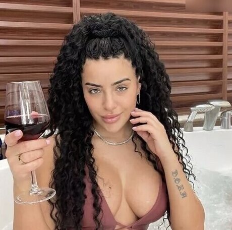 Leyla Lahouar nude onlyfans leaked