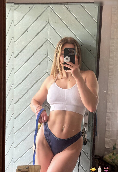 lifting toni onlyfans boobs