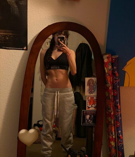 intrnlbleedin only fans nude