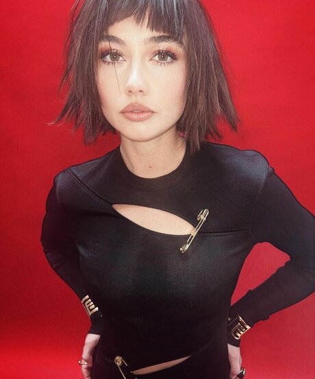 Sydney Chandler only fans review