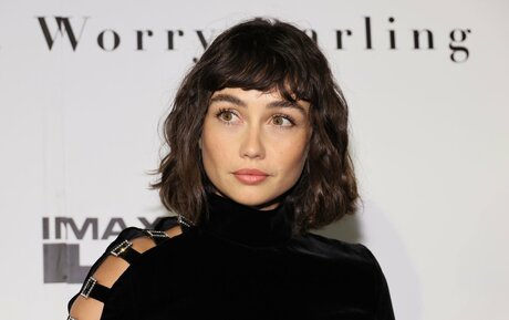 Sydney Chandler fans only