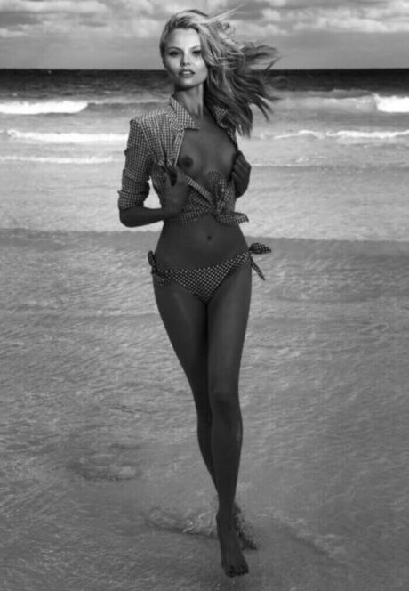 Magdalena Frackowiak onlyfans leaked tits