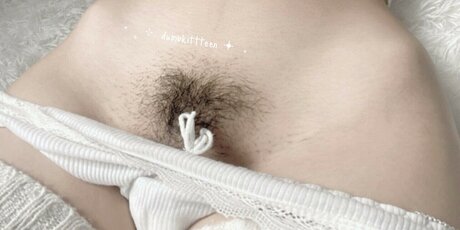 dumbkittteen onlyfans leaked tits