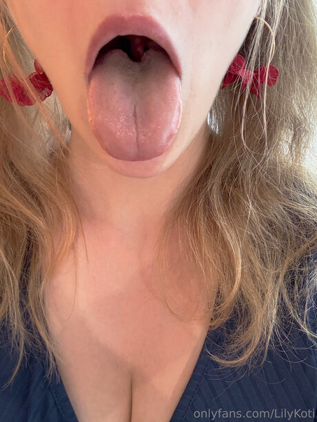 LilyKoti onlyfans leaked porn