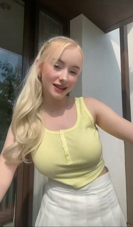 Dasha Gartman onlyfans topless