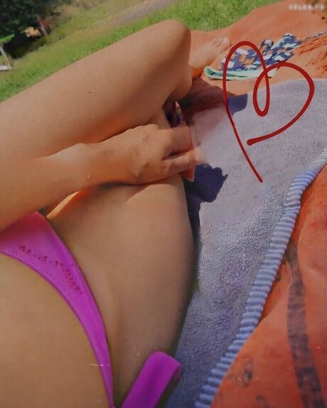 its sunny93 onlyfans pictures