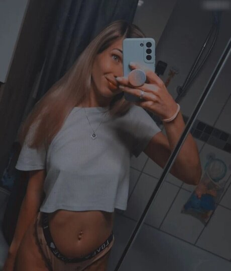 its sunny93 onlyfans xxx