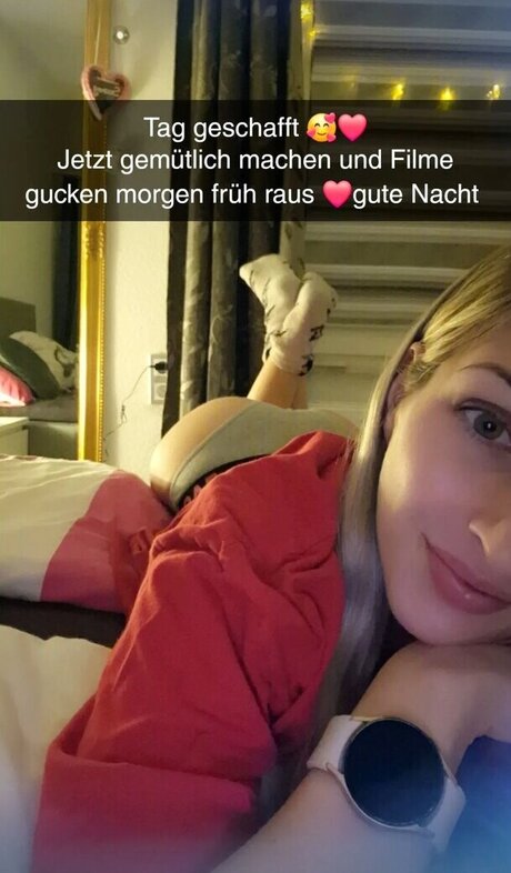 its sunny93 onlyfans strip tease