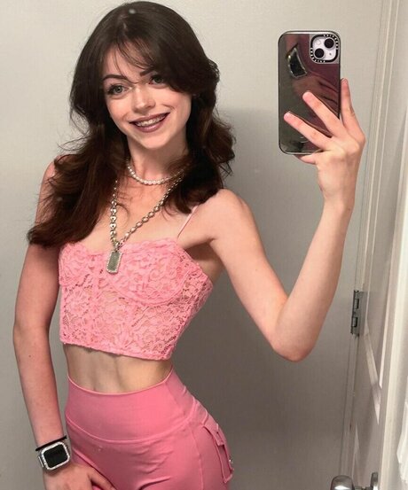 Zion Diamond onlyfans strip