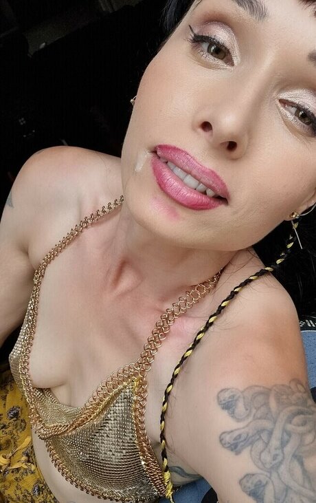 Darya Jane naked onlyfans pics