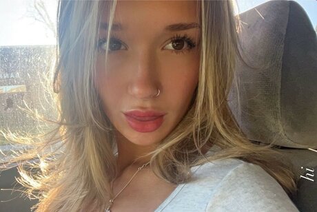 Millie Smith onlyfans mega