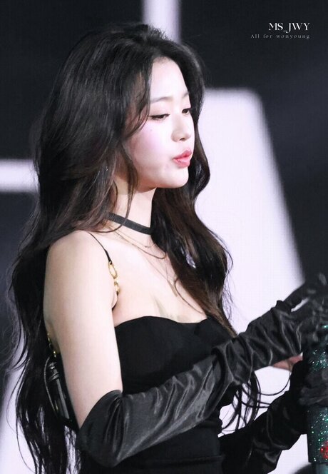 Jang Won young leaks only fans