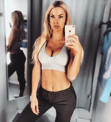 Isi Gl ck only fans nude