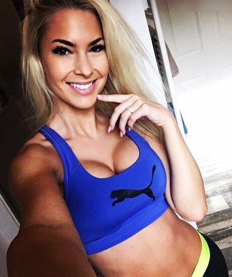 Isi Gl ck nude onlyfans porn