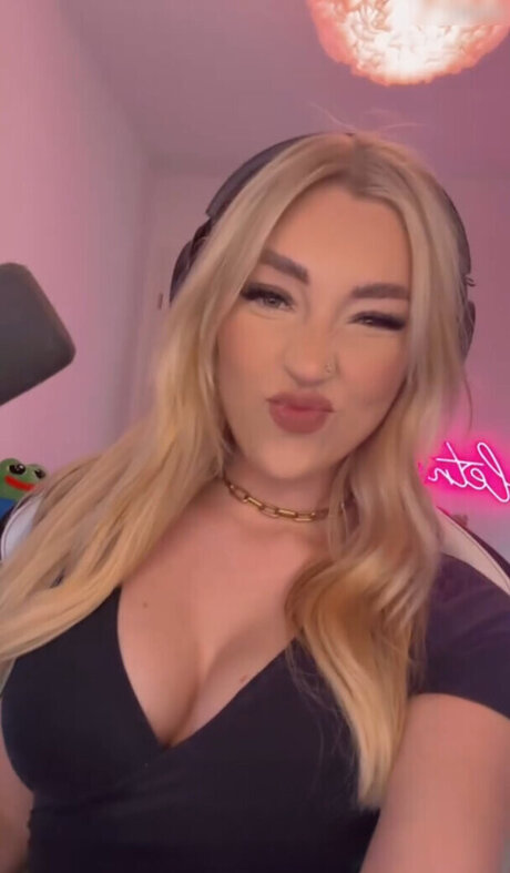 redhead nude onlyfans free naked slide