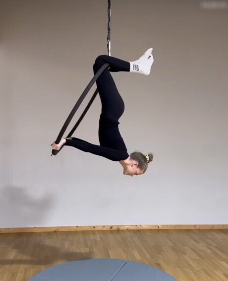 Laura Maria Rypa onlyfans joi