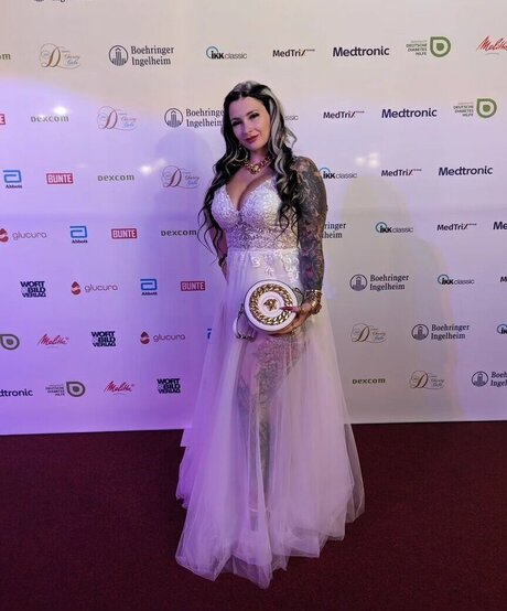 Lyn k44 new onlyfans leak