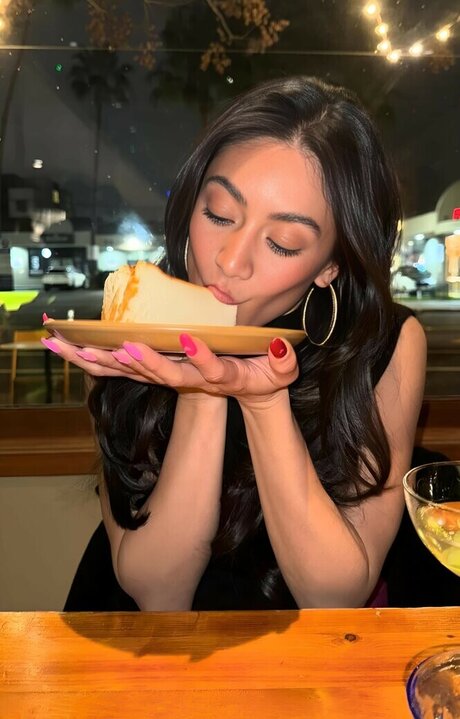 beautiful blonde onlyfans best portrait