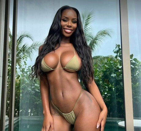 Lexi Hart onlyfans nudes leak