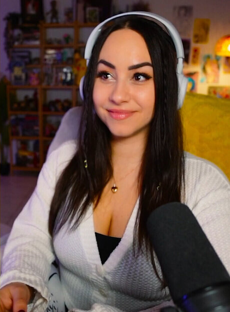 Bunnygirl Profile image