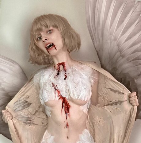 Sasha Gaier onlyfans nude