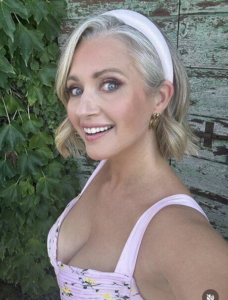 Celebrity Guilty Pleasures Underrated Women onlyfans pic