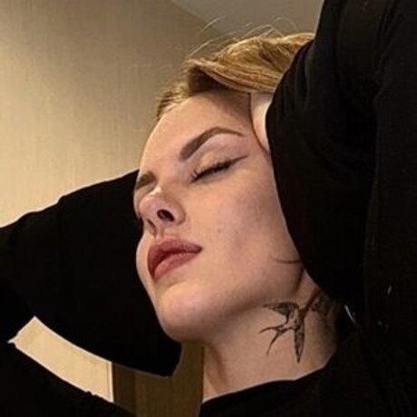 Lisavetazolotova nude on onlyfans