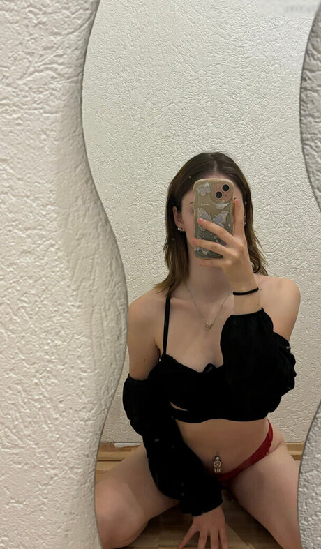 frottage onlyfans pretty slide