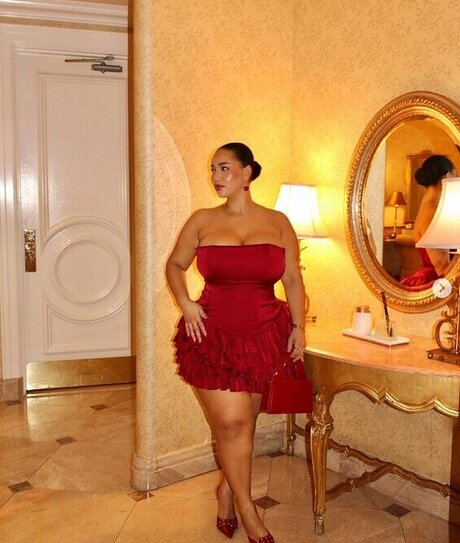 Katelyn Sade onlyfans gratis