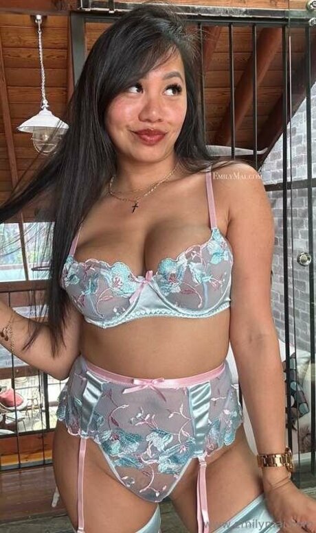 Emily Mai new leaked onlyfans