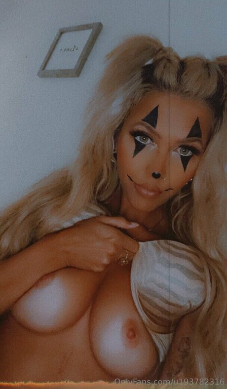 hot blonde onlyfans hot porn pics