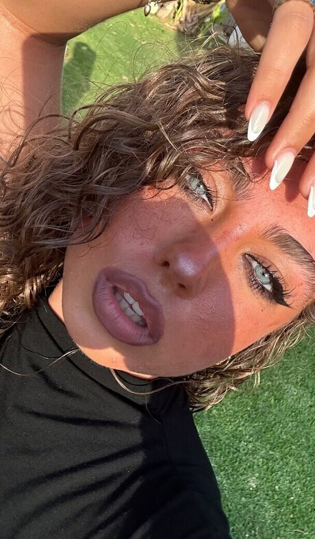 Olivia Alex xxx only fans