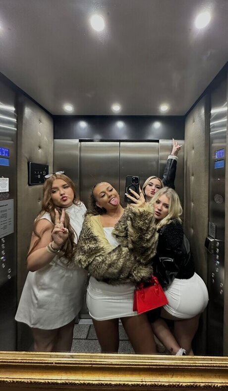 Olivia Alex nude leaked onlyfans