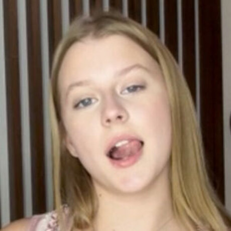 Hannah Becker onlyfans leaked naked