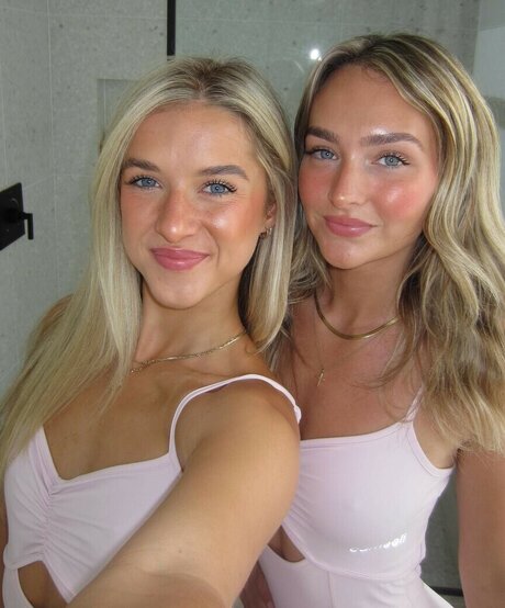 Mia Bowman onlyfans nudes