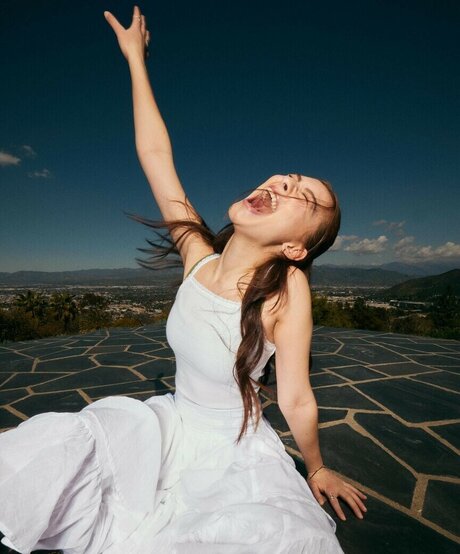 Lola Tung xxx onlyfans