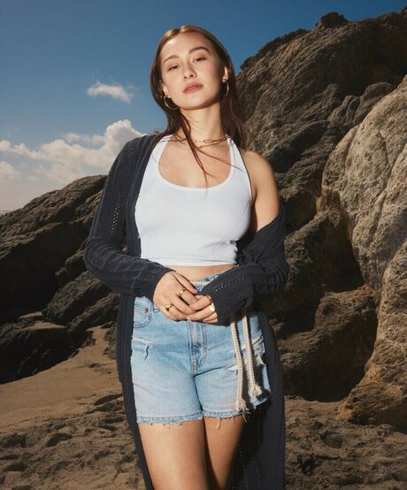 Lola Tung onlyfans joi