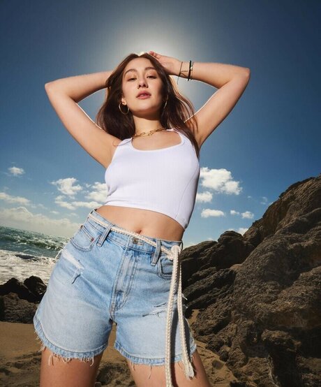 Lola Tung onlyfans x