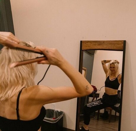 Emily Armstrong only fans free