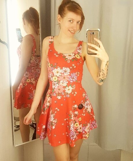 einfachsonina feet onlyfans