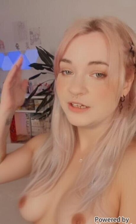 Lena Vanille onlyfans pics