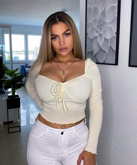 Jeje Lopes only fans leaks