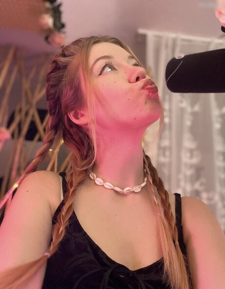 Cum Tributes naked on onlyfans