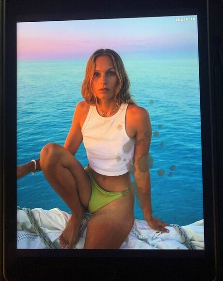 Cum Tributes naked onlyfans leaked