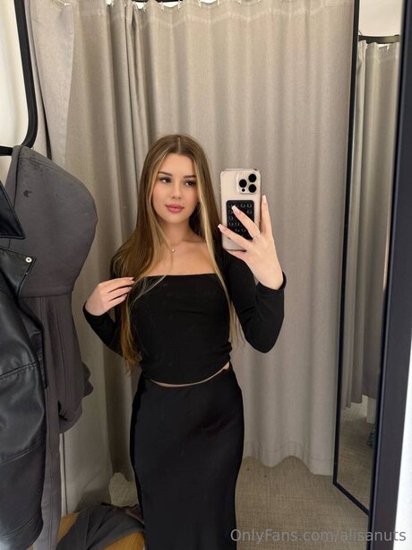 and onlyfans sexy naked picture