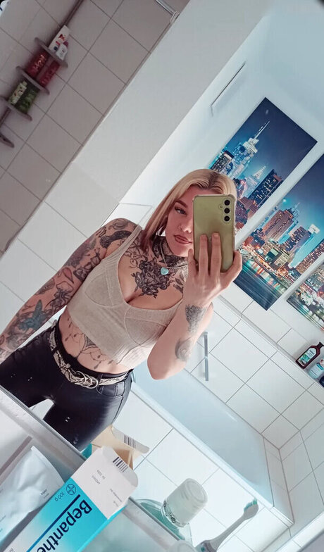 Typischblonnd nude leak onlyfans